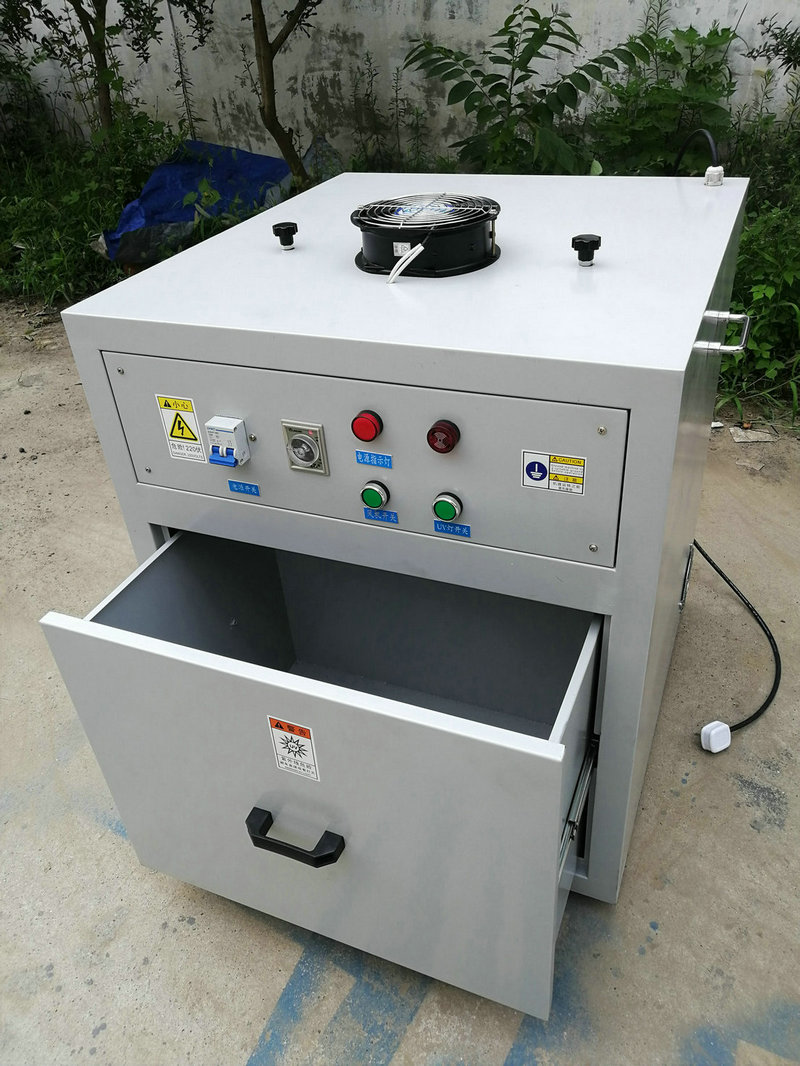 UV機(jī):工業(yè)生產(chǎn)中的“快速固化利器”